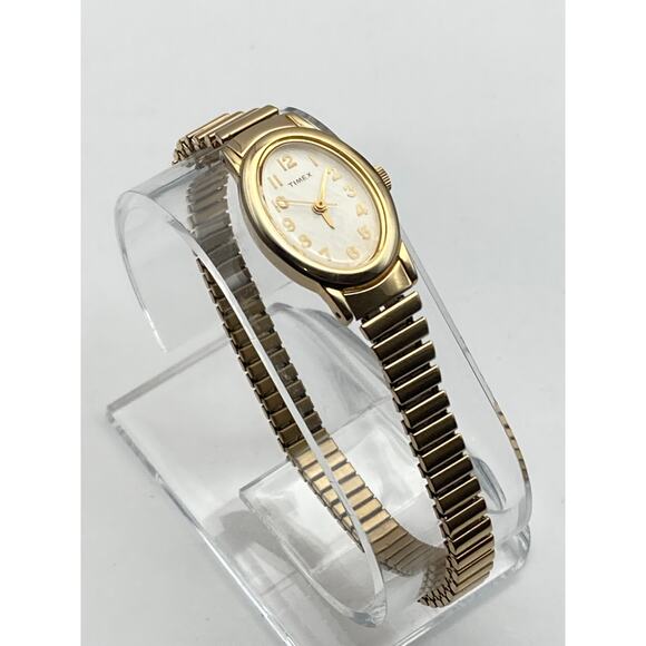 VTG Timex T21882 Womens Cavatina Oval Dress Watch 19mm - Fresh Battery Expansion - Picture 5 of 8